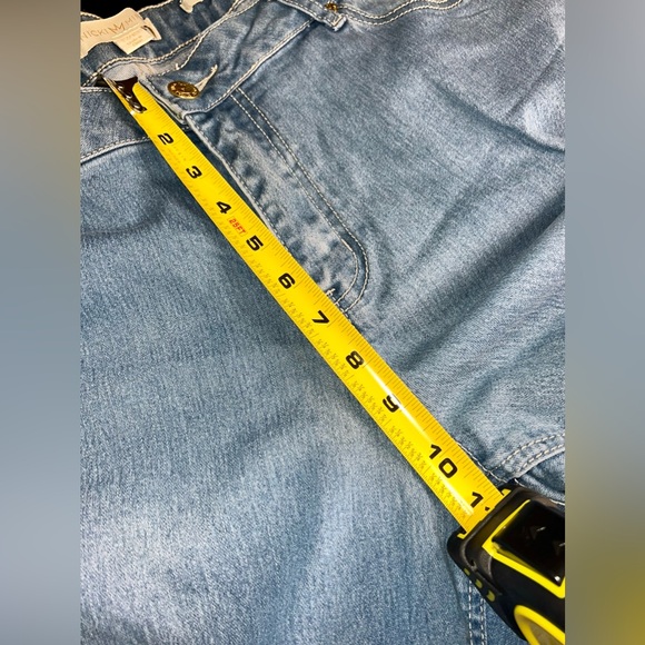 Nicki Minaj Mid Rise Cropped Women's Light Wash Blue Jeans Size 17/18 GUC - Picture 12 of 13